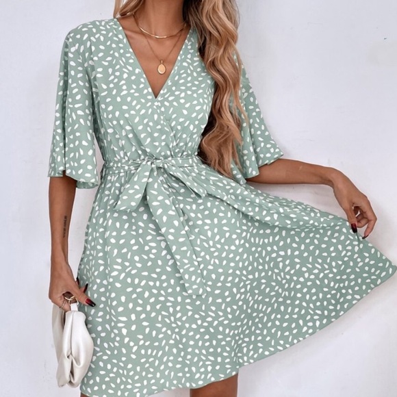 Dresses & Skirts - Boho dot print flounce  sleeve belted dress